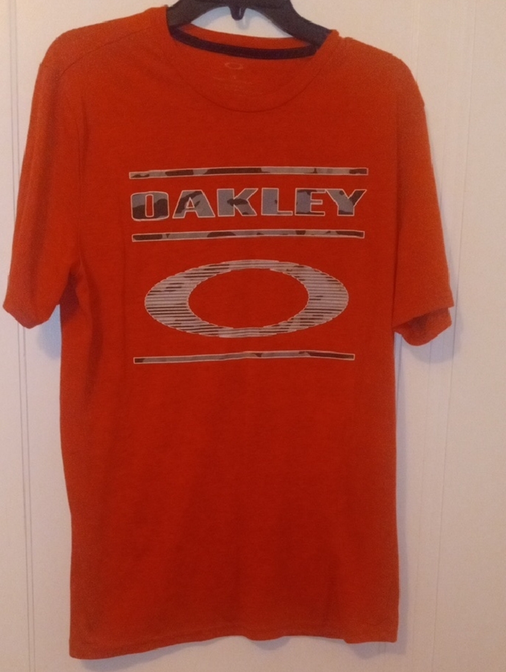 men large OAKLEY tee orange
